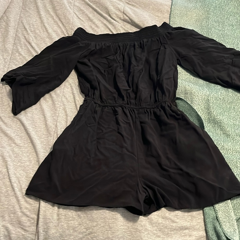 Off the shoulder, 1/2 sleeve romper